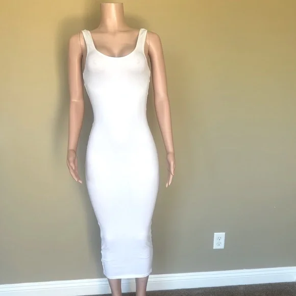 Authentic House of CB White Sleeveless Bodycon Dress. Size S. - Picture 2 of 4